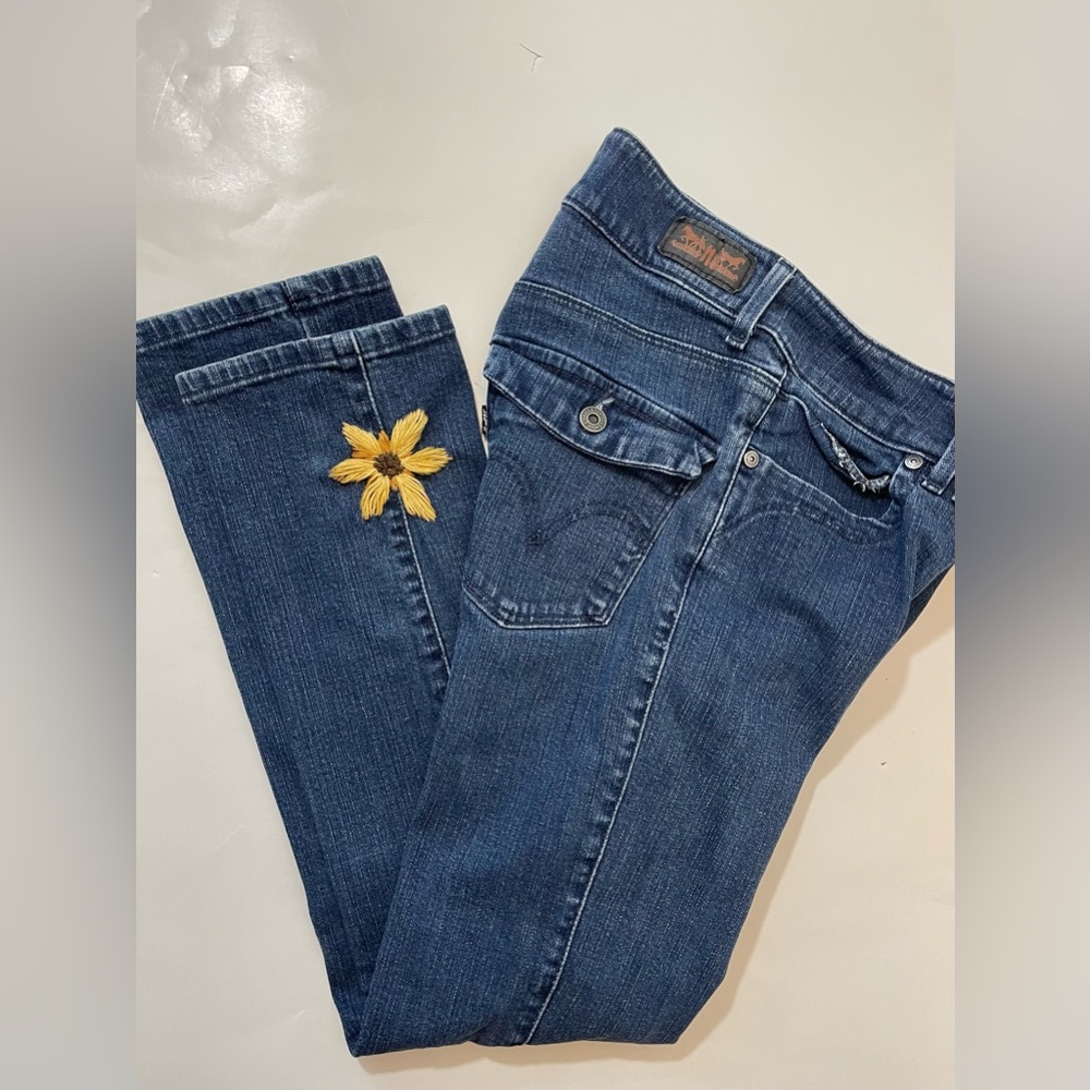 Floral Ebroidered Mid Rise Skinny Jeans 6